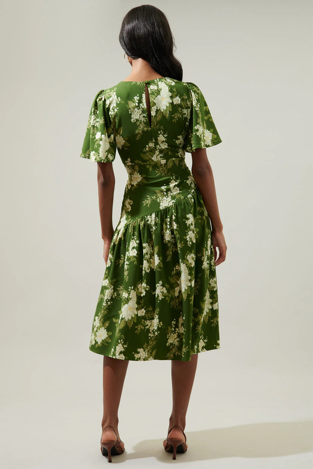 Vestido Corrugado Cadera Verde Flores