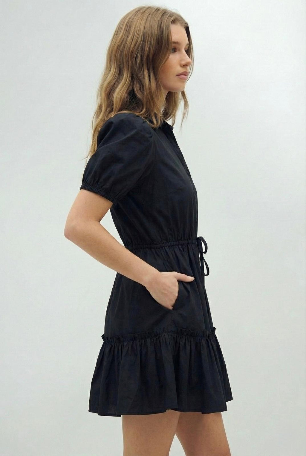 Vestido mini Stacie con botones