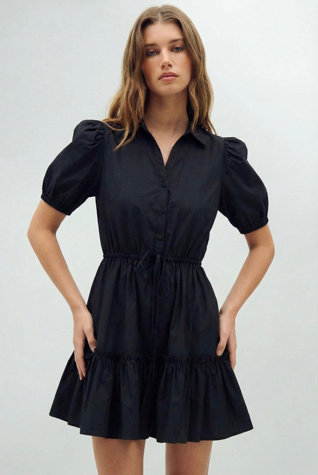 Vestido mini Stacie con botones