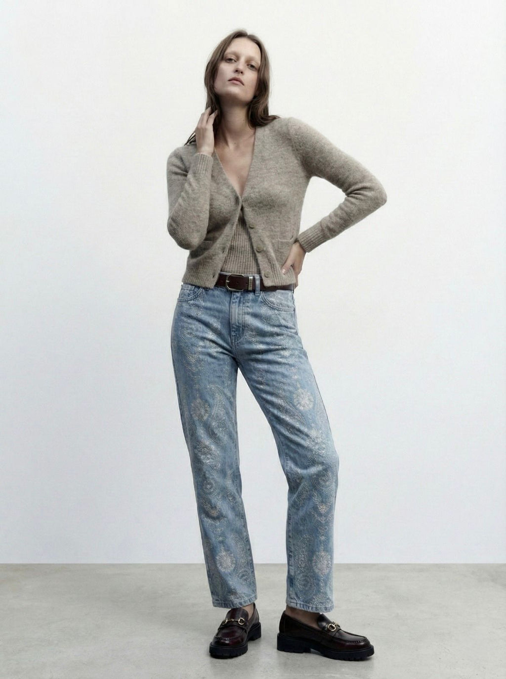 JEAN PANTALÓN BORDADO GRECAS