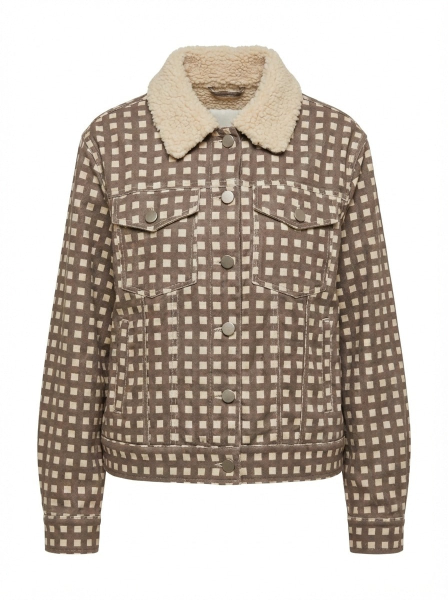 Chamarra de cuadros beige con cuello de borrega.